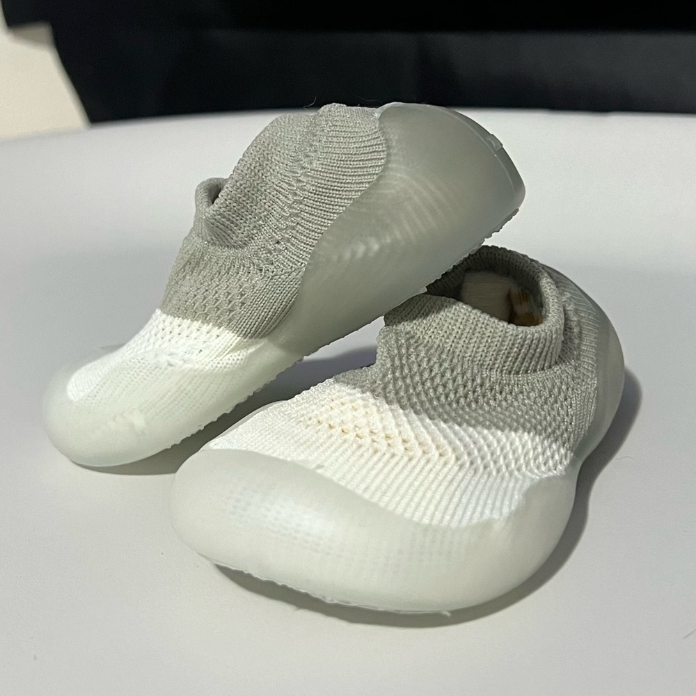 ❌SOLD NEW Sock Shoes size 5-5.5/13-18mo.